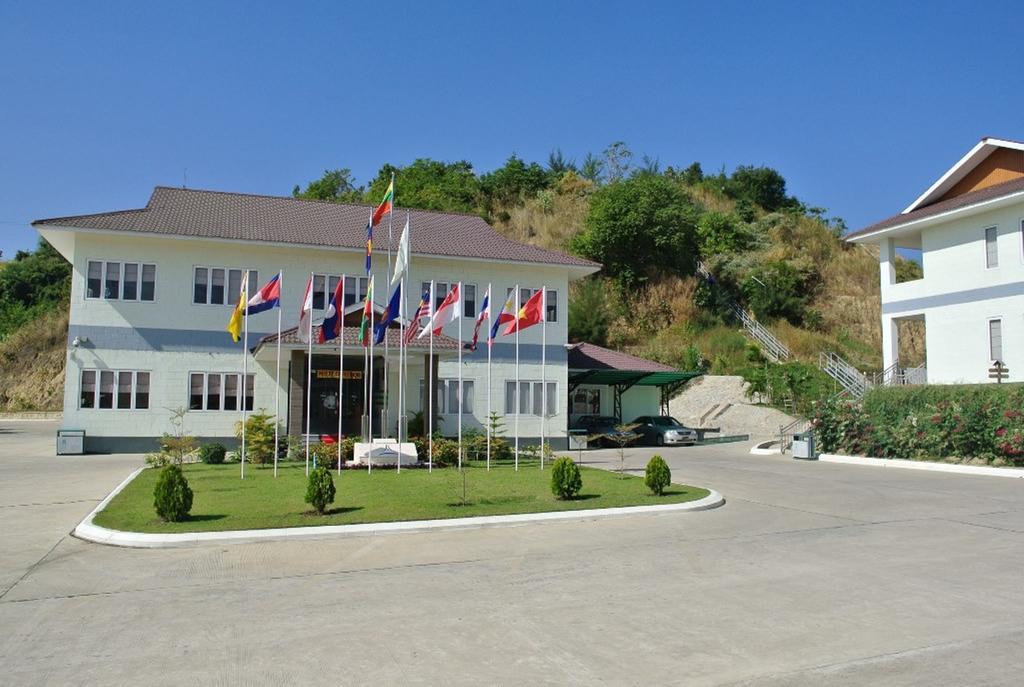 Myat Thinzar Hotel Oattara Thiri Εξωτερικό φωτογραφία